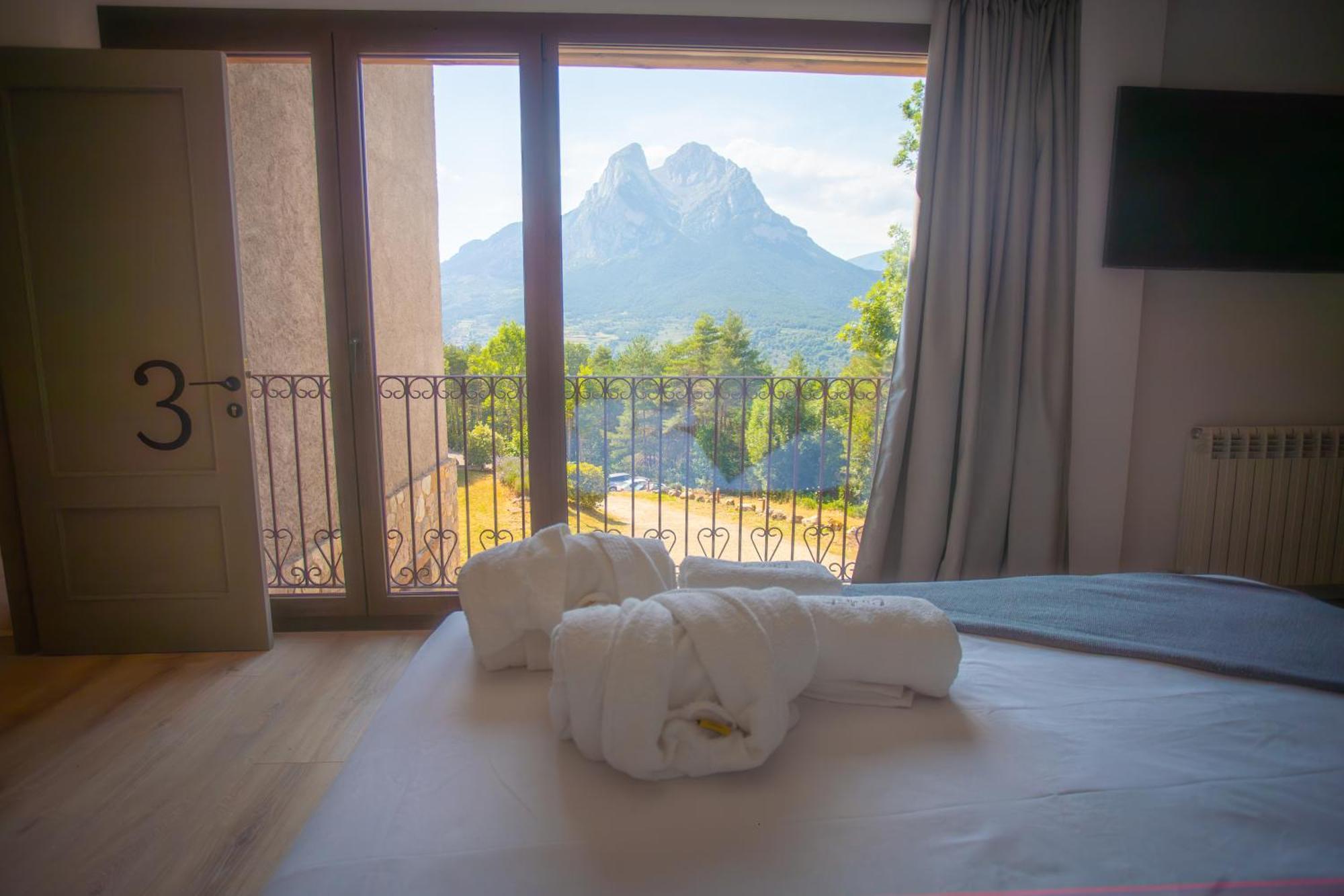L'Indret Del Pedraforca Adults Only Hotel Saldes Luaran gambar