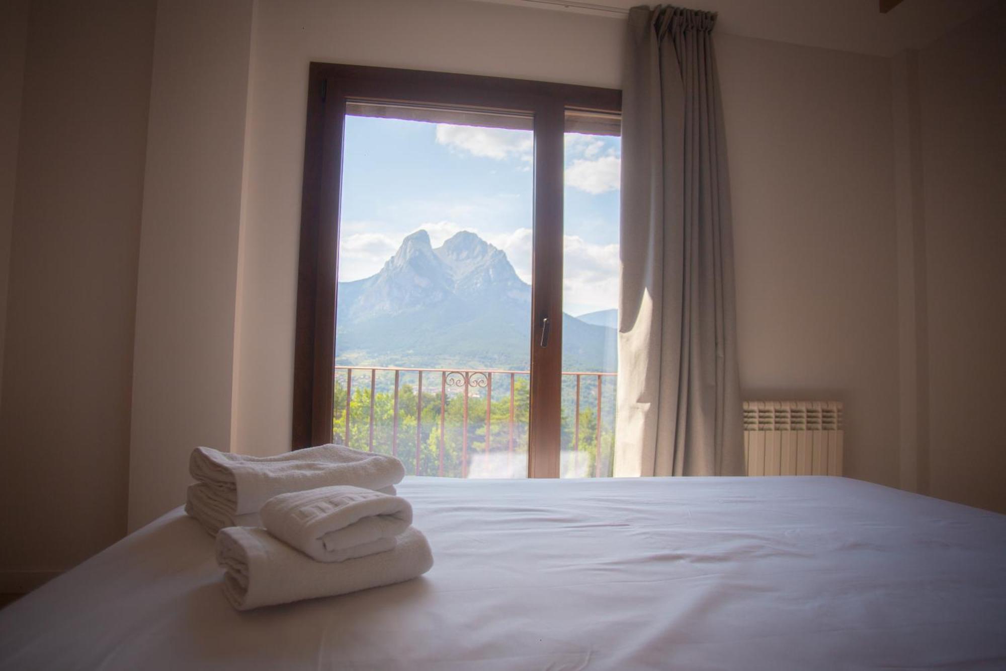 L'Indret Del Pedraforca Adults Only Hotel Saldes Luaran gambar