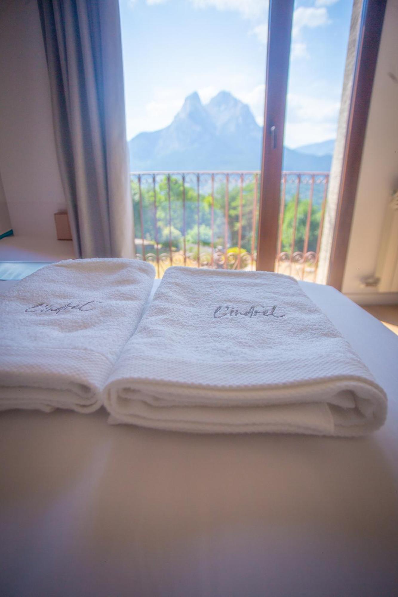 L'Indret Del Pedraforca Adults Only Hotel Saldes Luaran gambar