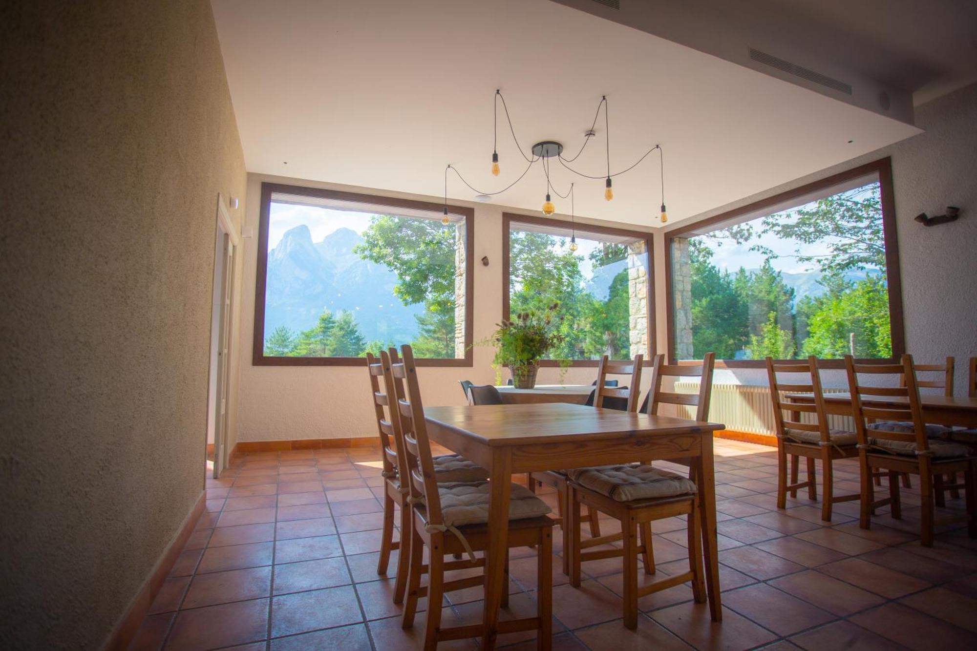 L'Indret Del Pedraforca Adults Only Hotel Saldes Luaran gambar
