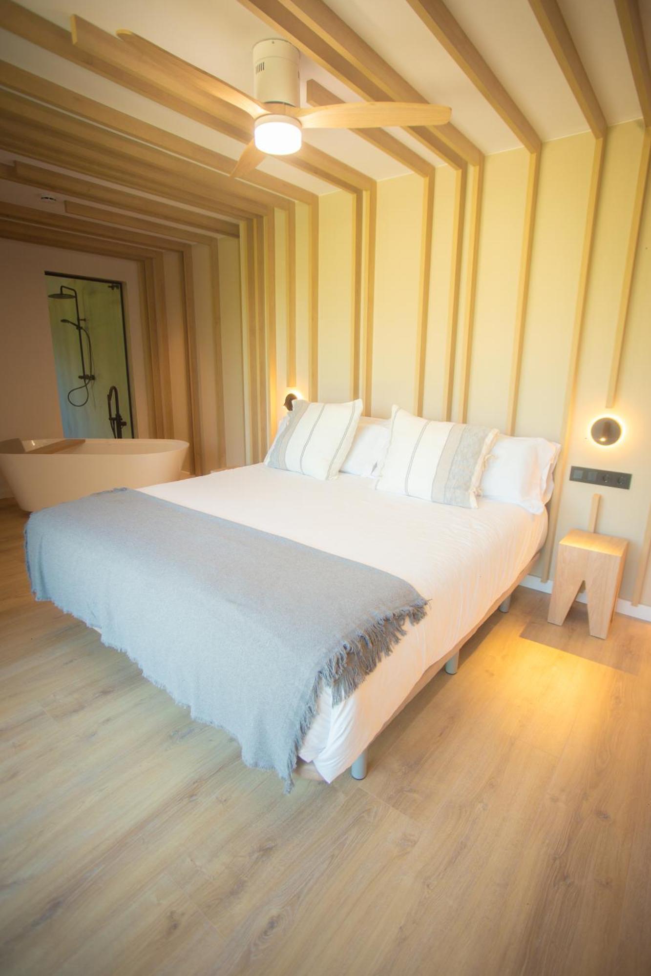L'Indret Del Pedraforca Adults Only Hotel Saldes Luaran gambar
