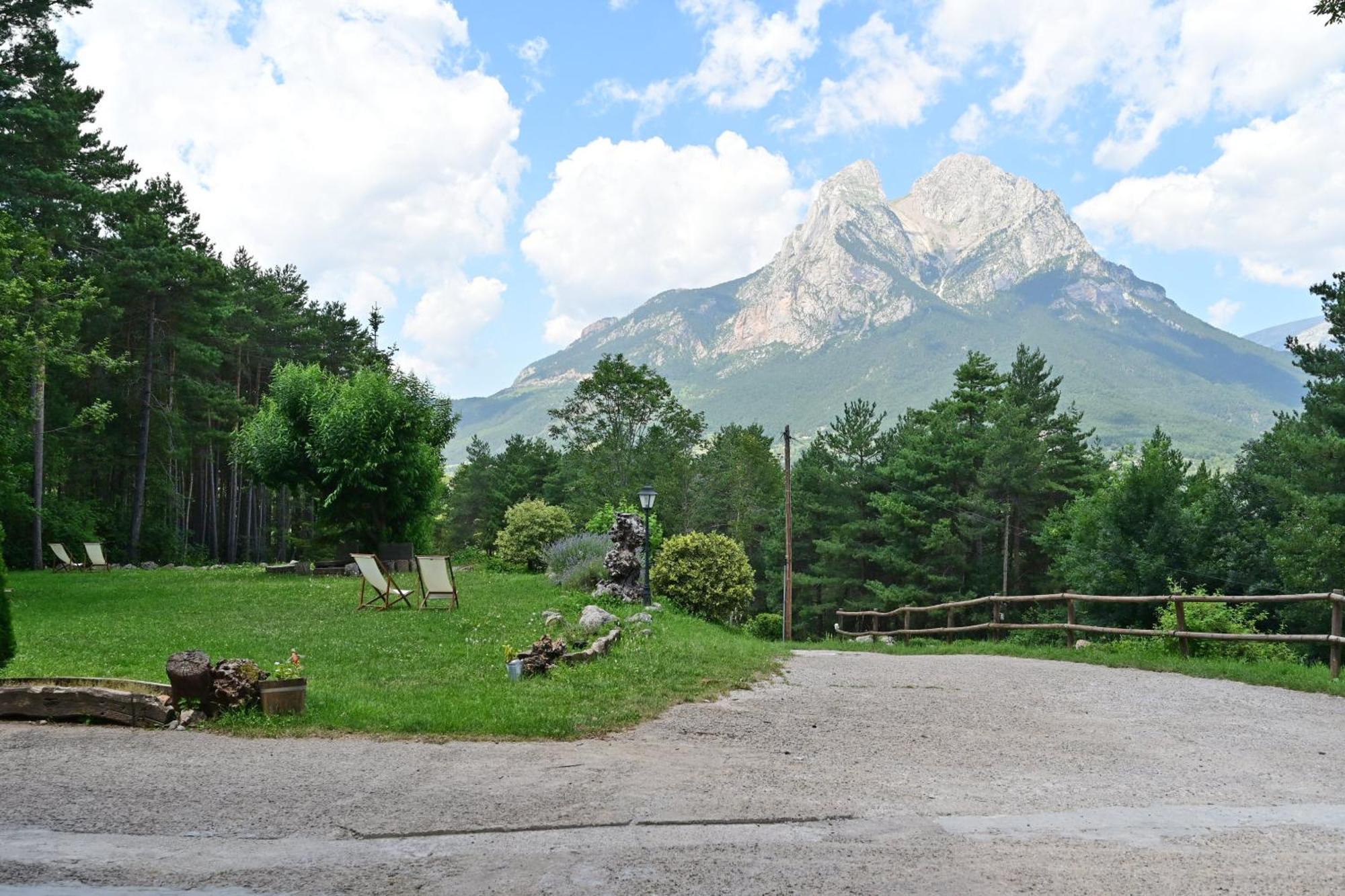 L'Indret Del Pedraforca Adults Only Hotel Saldes Luaran gambar