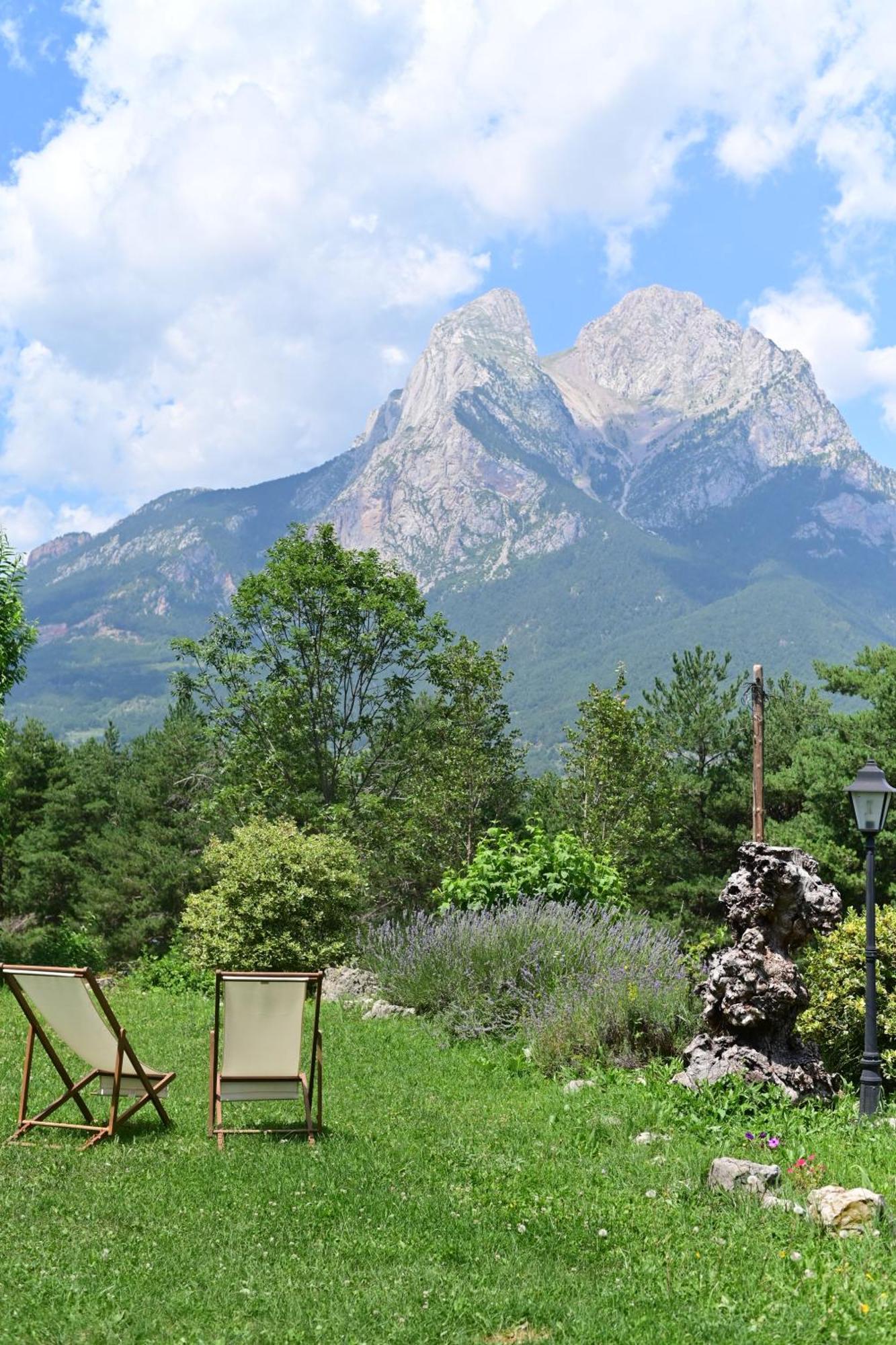 L'Indret Del Pedraforca Adults Only Hotel Saldes Luaran gambar