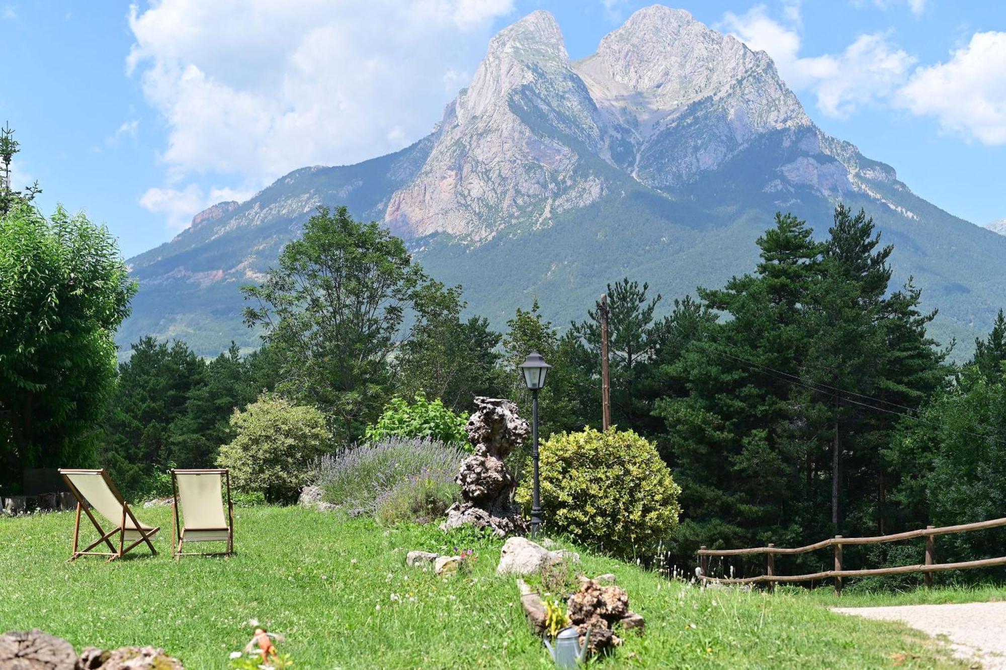 L'Indret Del Pedraforca Adults Only Hotel Saldes Luaran gambar
